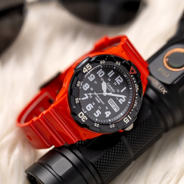Herrklocka CASIO MRW-200HC-4BVDF 10 bar (zd174b) + Låda