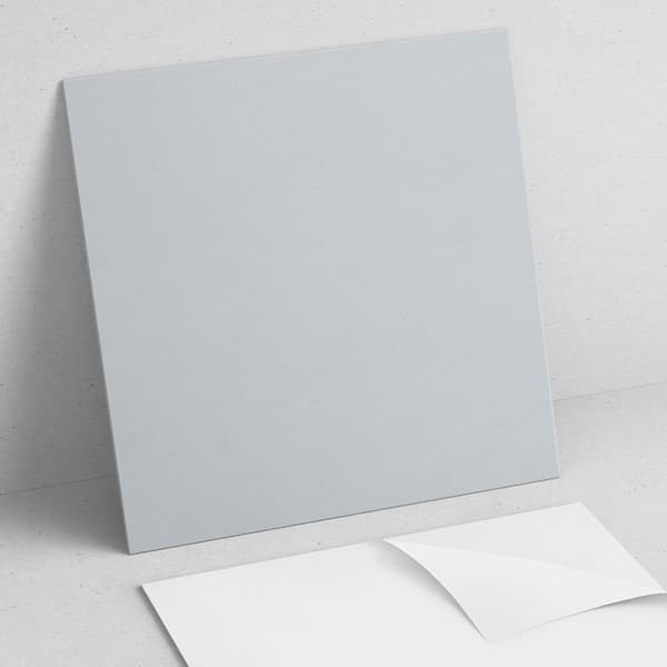 Selvklæbende vinylfliser perfekte til moderne interiør grå farve 20x20x20 cm