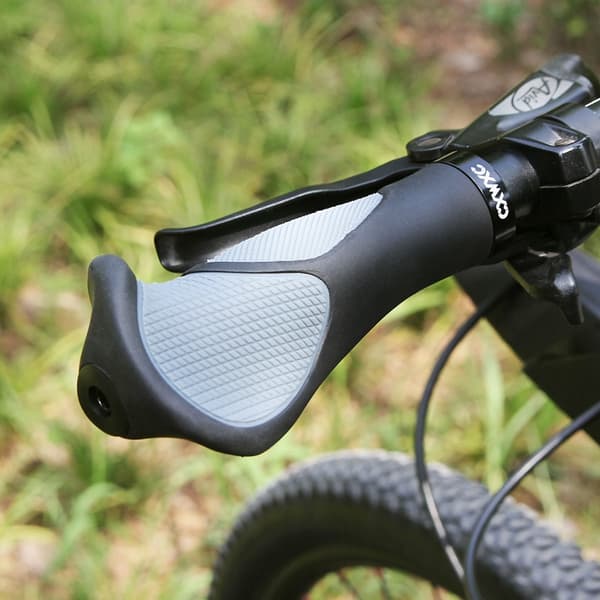 Ergonomiset ohjaustangon kahvat