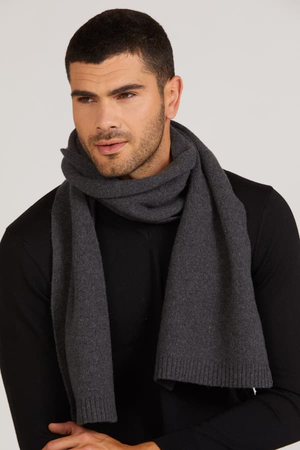 Herrscarf "SZALIK*02" i grafitfärg