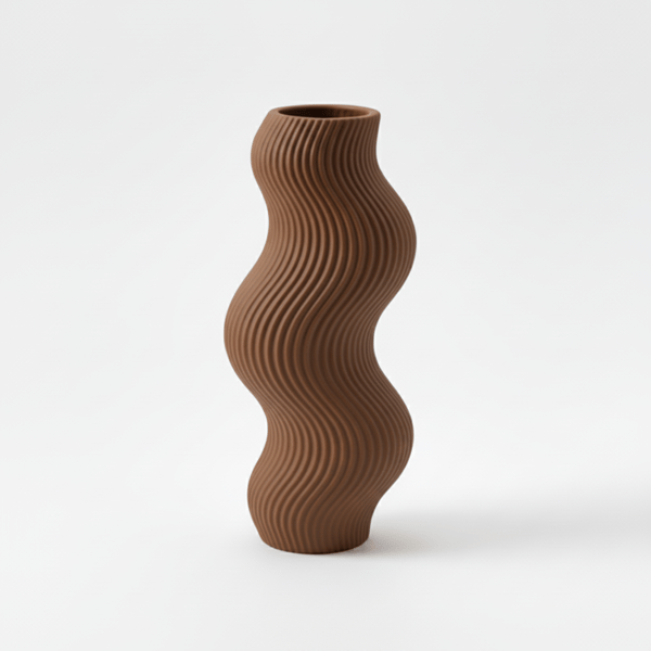 Vågformad dekorativ vas, brun, minimalistisk design
