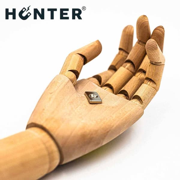 NEODYMIUMPLATTMAGNET MED SKRUVHÅL 20x12x3mm, rektangulär HUNTER