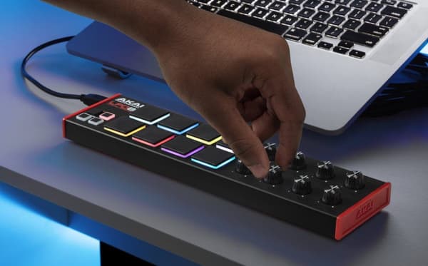 AKAI LPD 8 MKII mini USB/MIDI-controller