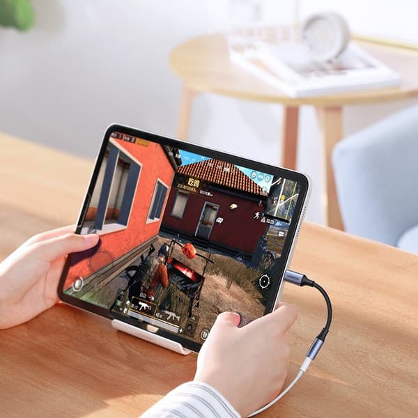 USB-C til 3,5 mm mini-jack hovedtelefonadapter 10 cm - sort