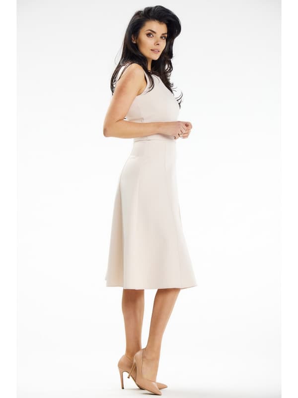 Elegant midikjole med stropper og bælte, beige M