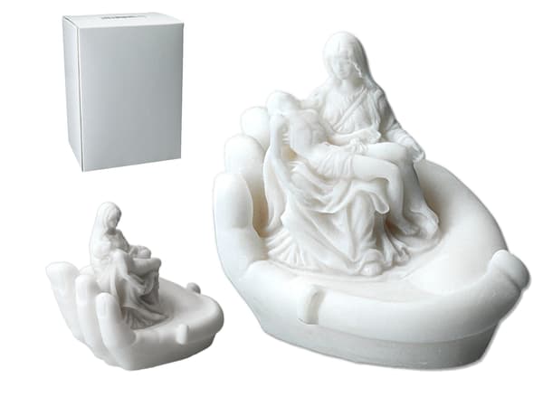 Pietà kädessä