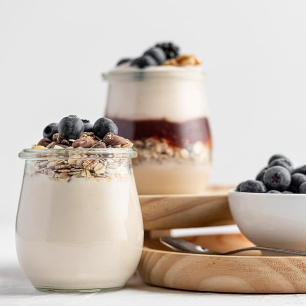 Glas til yoghurt og desserter med låg 300 ml 12 stk.