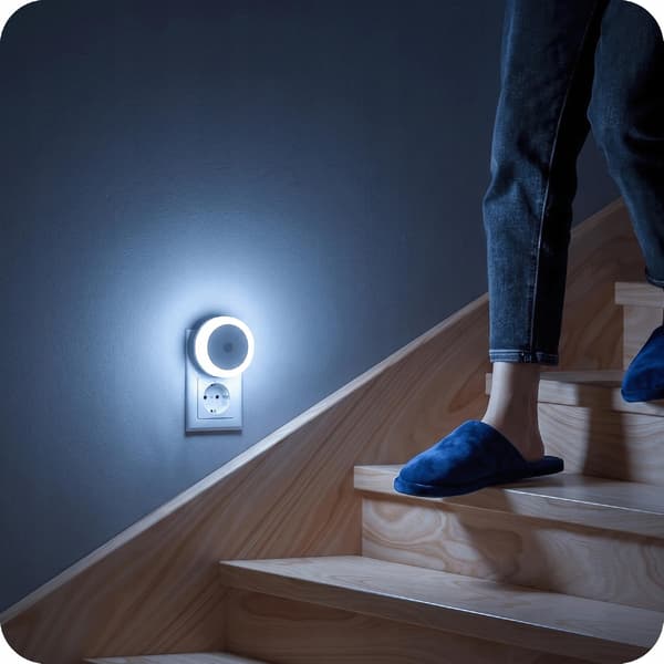 LED-natlampe til soveværelset med skumringssensor til børn