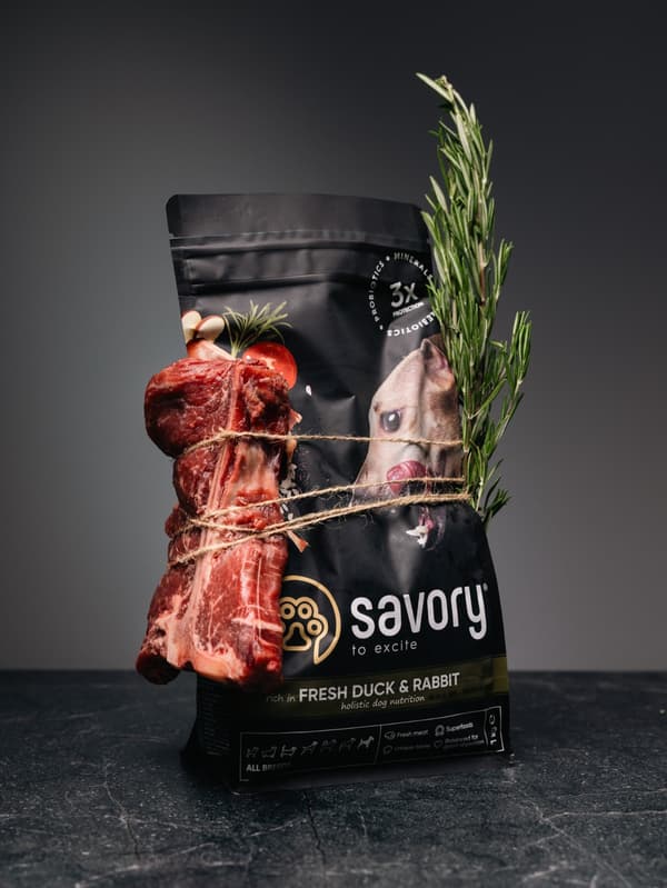 Smagfuldt tørfoder til hunde, voksne ande- og kaninracer, 1 kg