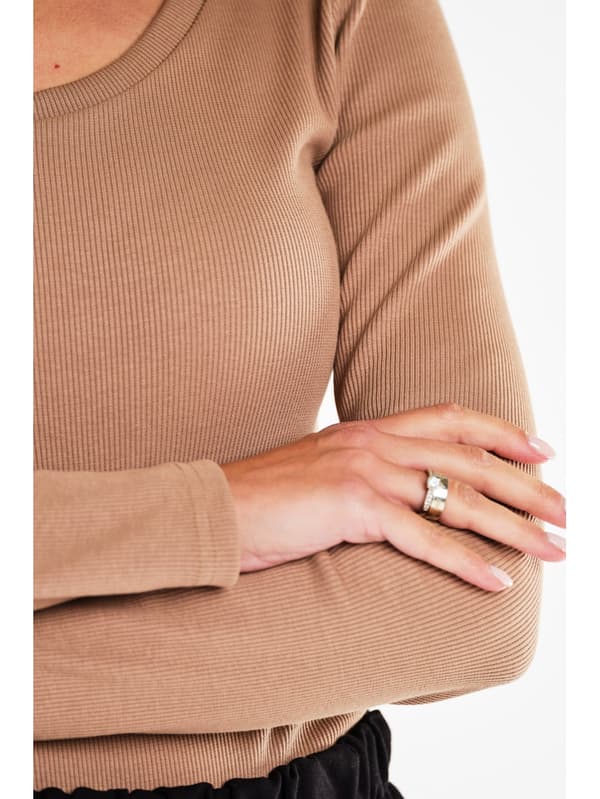 Enkel ribbad bomullsbody, beige L