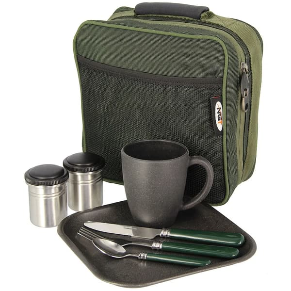 Bestickset, tallrik, kopp i lock NGT 222