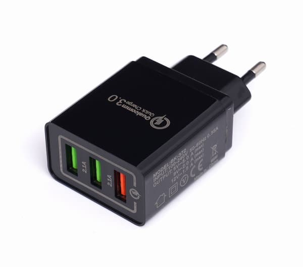 Quick Charge 3.0 -seinälaturi KD1236