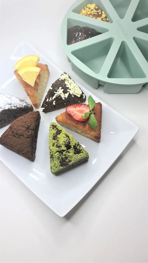 Silikone bageform til mini cupcakes, 8 stk. MinikOiOi Grøn