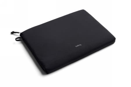 Bellroy Lite -läppärikotelo 14" - 14" läppärille (musta)