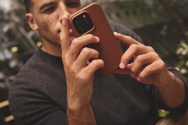 Mujjo læderetui til iPhone 16 Pro Max, MagSafe, Mørkebrun