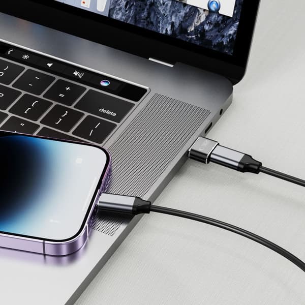 USB-A (hane) - USB-C (hona) adapter - svart