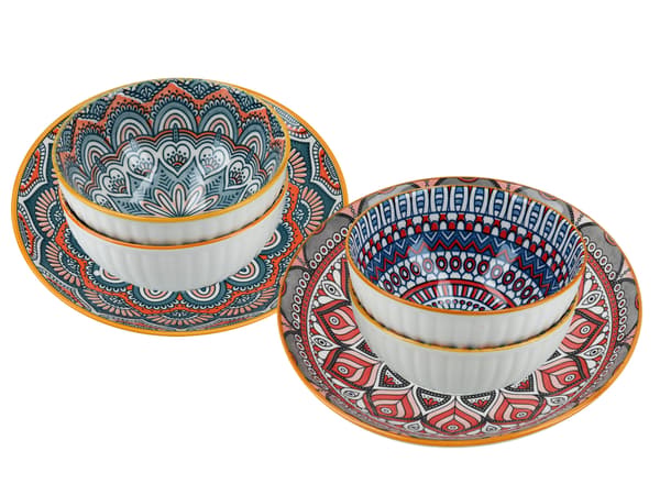 Set med 4 skålar + 2 tallrikar