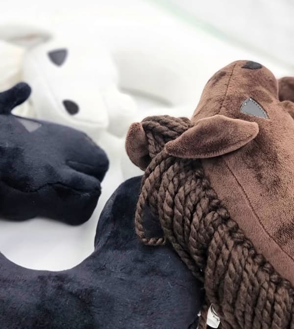 HOBBY HORSE Resekudde med ögonbindel