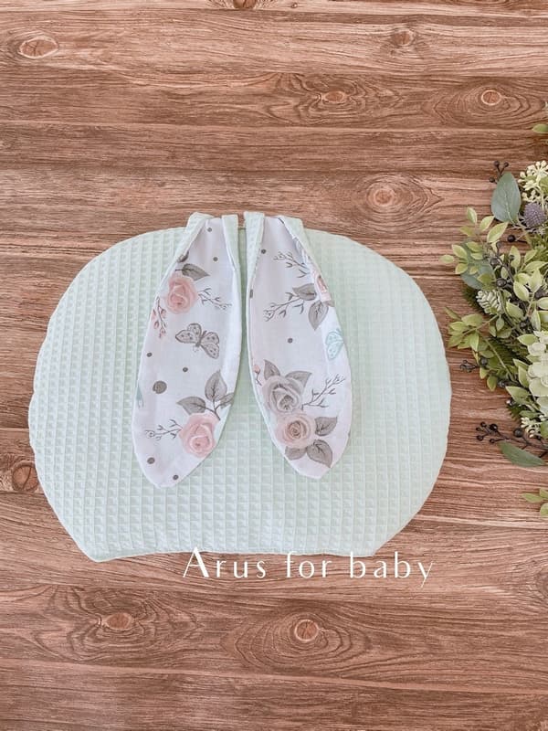 Dobbeltsidet vaffelpude BUNNY (mint + hvide roser)