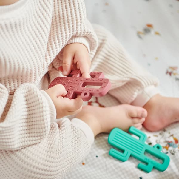 Silikonbitleksak för bebisar Cactus MinikOiOi 1 st.