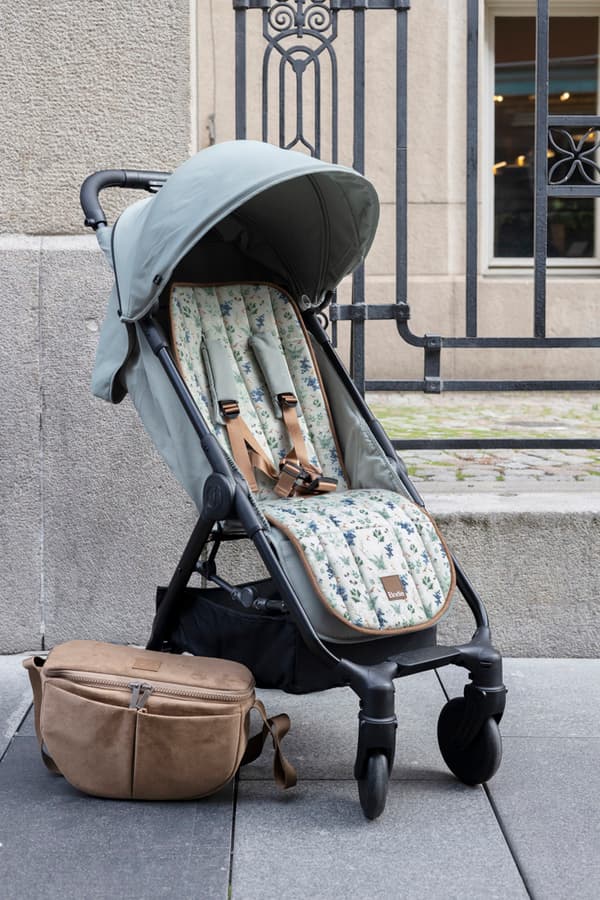 Elodie Details - CosyCushion™ mjukt barnvagnsfoder, Sagoskog