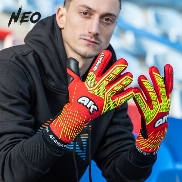 NEO lava NC | 4keepers NEO lava NC 9 Målvaktshandskar