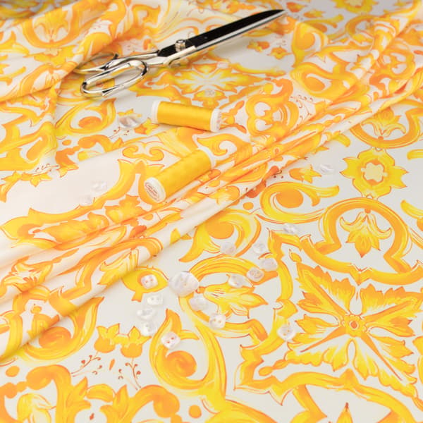 Gul majolica silke chiffonstof