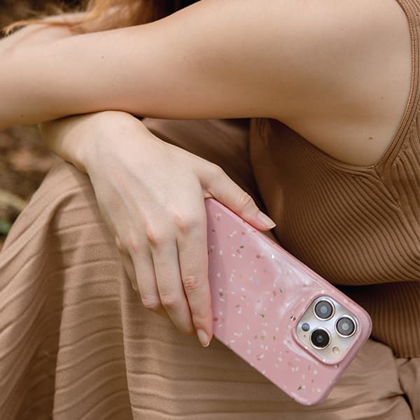 UNIQ Coehl Terrazzo-cover til iPhone 14 Plus, lyserød