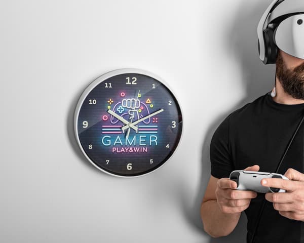 GAMING vægur - lyser i mørke