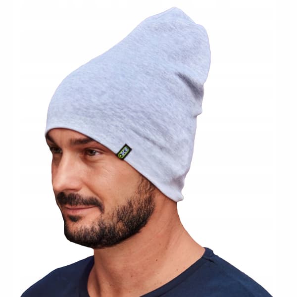 Stilfuld isoleret hue til mænd og kvinder til forår og efterår, grå beanie
