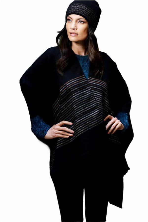 LUMINESCERANDE PONCHO med fransar