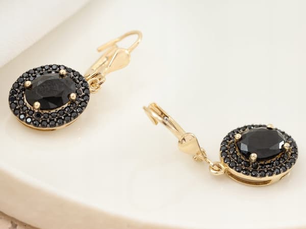 Elegante 585 guld marquise øreringe med sorte sten 3,55 g