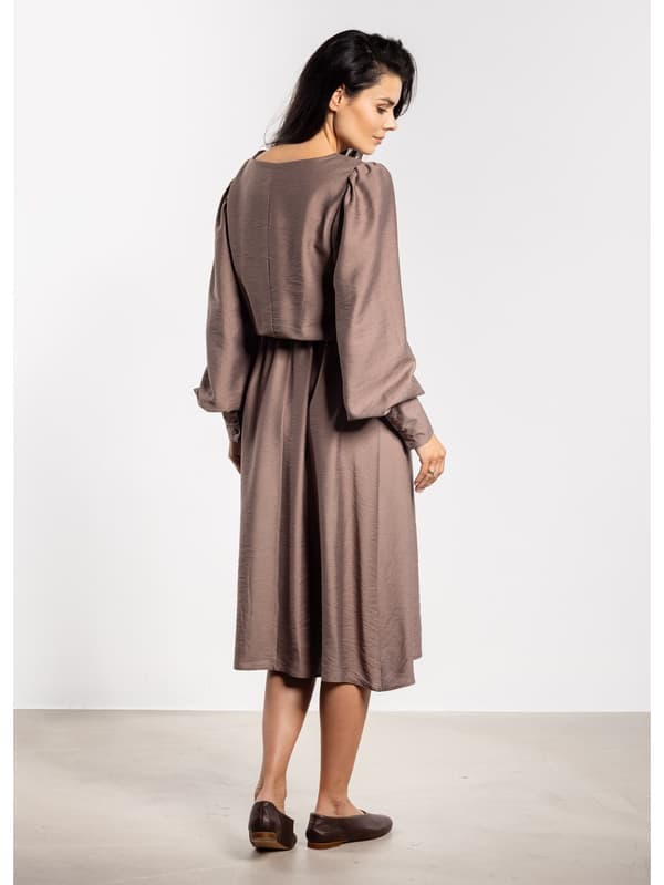 Elegant Taupe Rayon Midiklänning för höst och vinter M