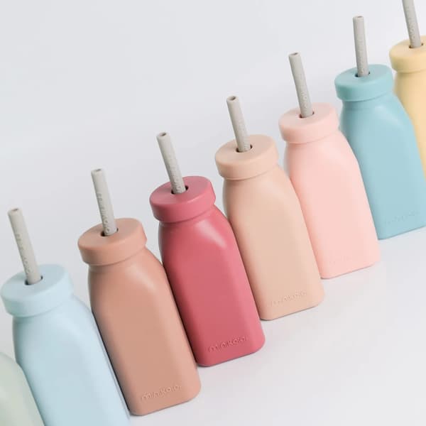 Silikonmugg för barn med sugrör och lock 200 ml 6m+ rosa