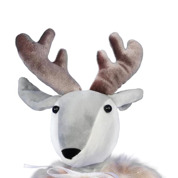 Julrenälg sitter med pels 30 cm