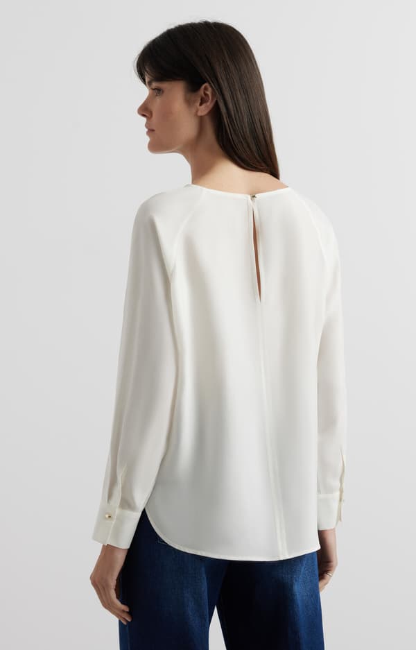 Ensfarvet bluse 40