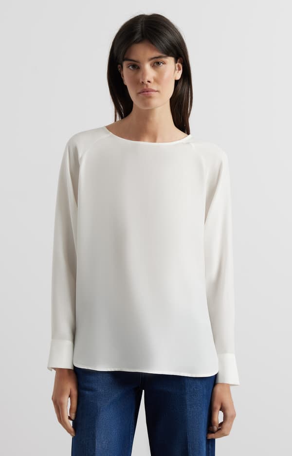 Ensfarvet bluse 40