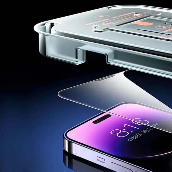 Härdat glas för iPhone 15 Pro Max med positioneringsram