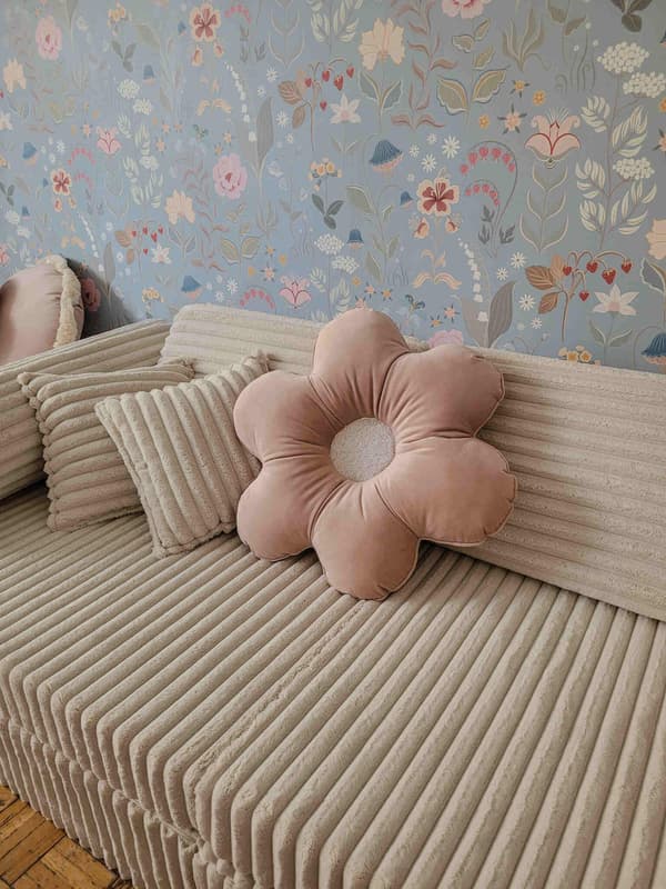 Stor trekant til den beige vaffelsofa