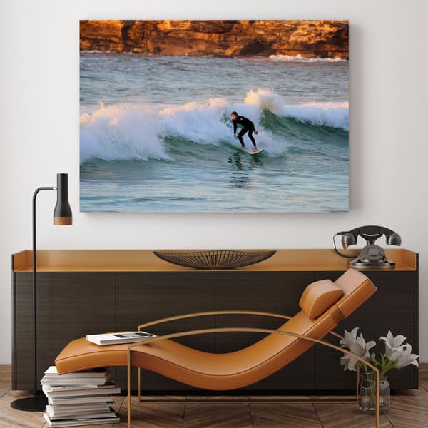 Canvastaulu Surffaaja aallolla, 60x40 cm