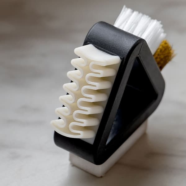 COCCINE trekantbørste til ruskind og nubuck