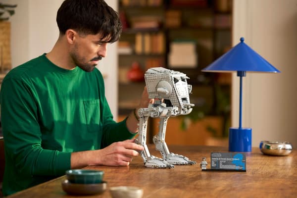 LEGO Star Wars AT-ST Walker 1513 dele (75417)