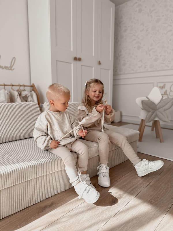 Mellem rulle til fløjlssofa beige