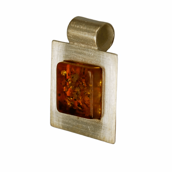 Cognac rav vedhæng - Baltic Amber Smykker