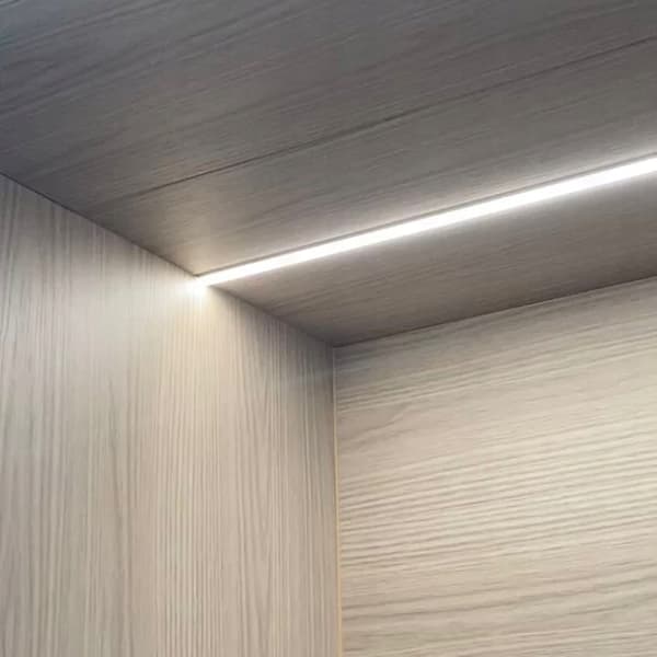 Møbelstrømforsyning til LED-strimler 20W 24V DC universal konstant spænding