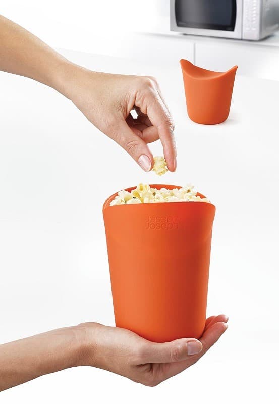 2 mikroaaltouunin popcorn-astian setti M / Joseph Joseph