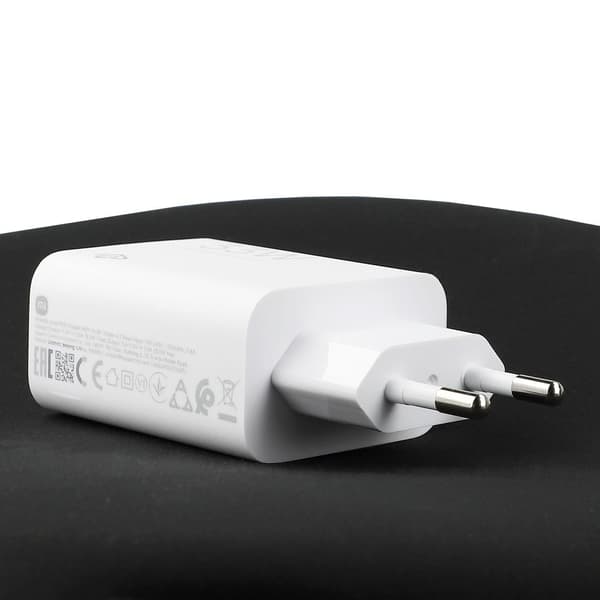 33W USB-A väggladdare med USB-C-kabel - Vit