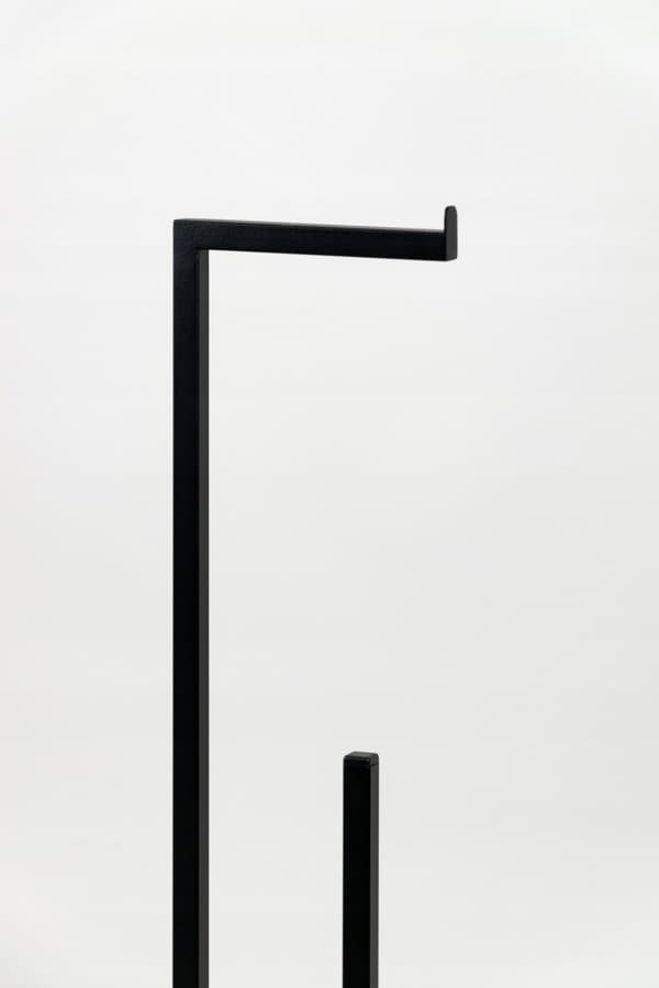 Loft Sort Metal Toiletpapirholder Amilly Sort 17,5x35x60