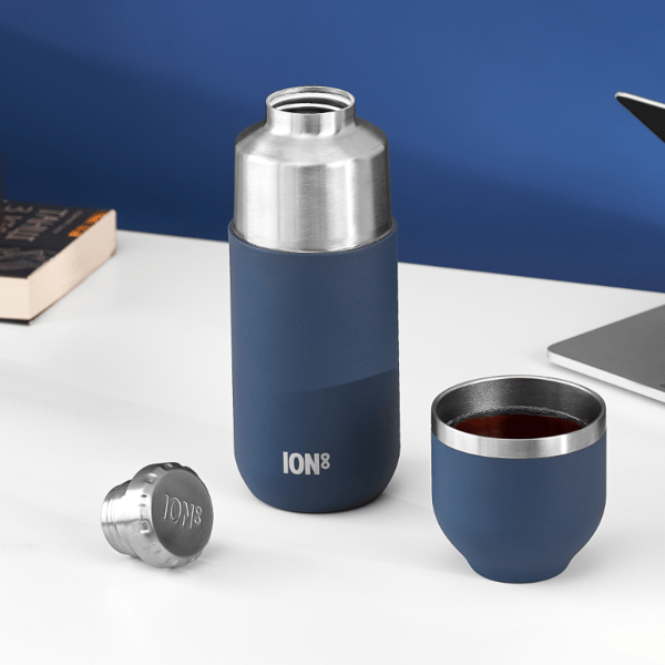 Reseflaska ION8 I8FS700ANAVY Askblå
