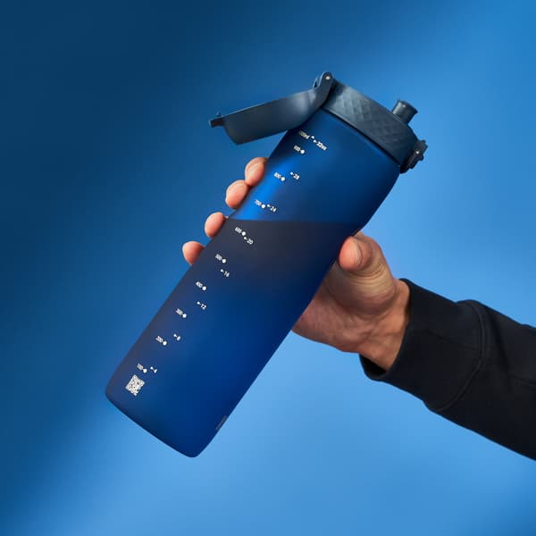 ION8 BPA-vapaa pullo I8RF1000NAV Navy